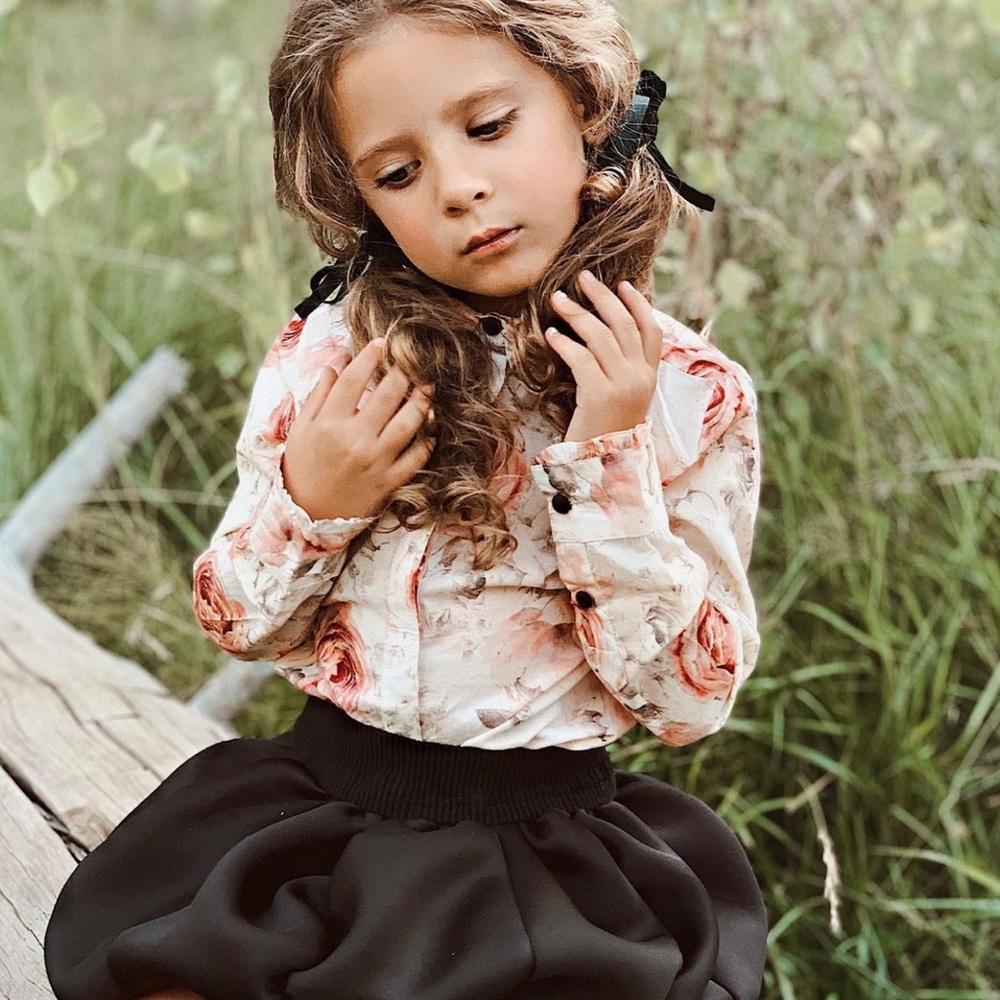 Cute button down blouse. - Picture 9 of 14